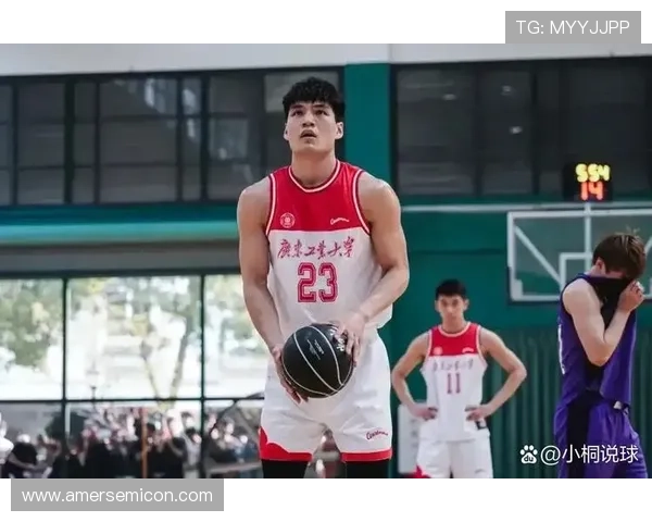 十年前今天 方君磊成为CBA历史首位选秀状元仅打一年便退役